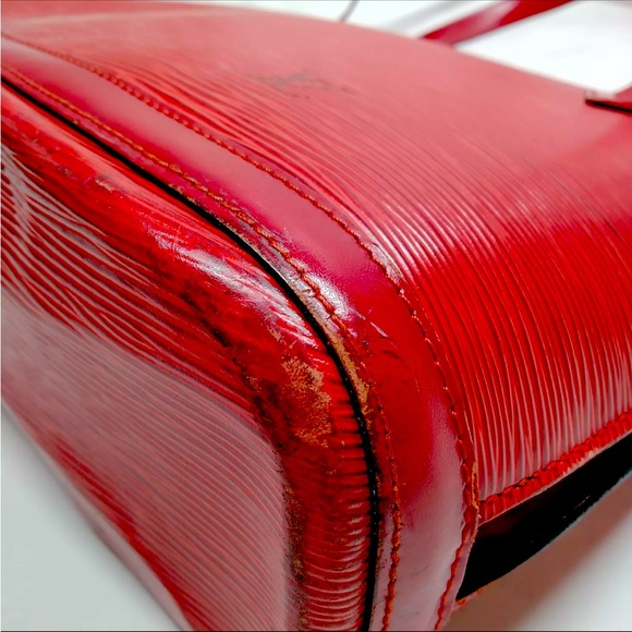 Authentic Louis Vuitton Lussac Red Epi Shoulder Bag - Picture 12 of 13